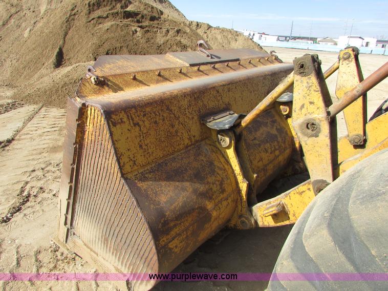 image for item I6572 1969 Caterpillar 950 wheel loader