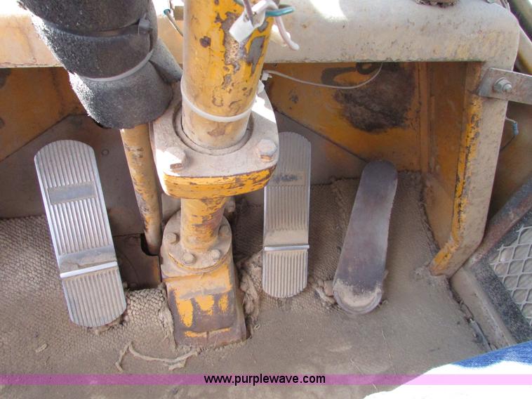 image for item I6572 1969 Caterpillar 950 wheel loader