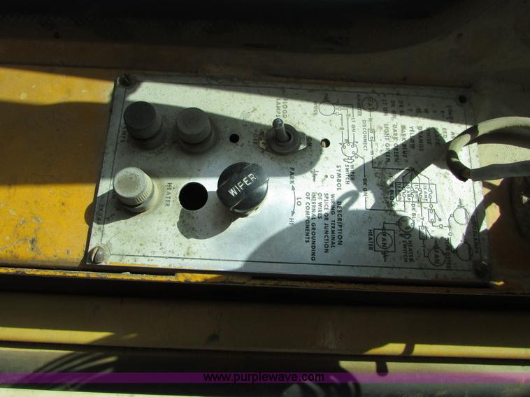 image for item I6572 1969 Caterpillar 950 wheel loader