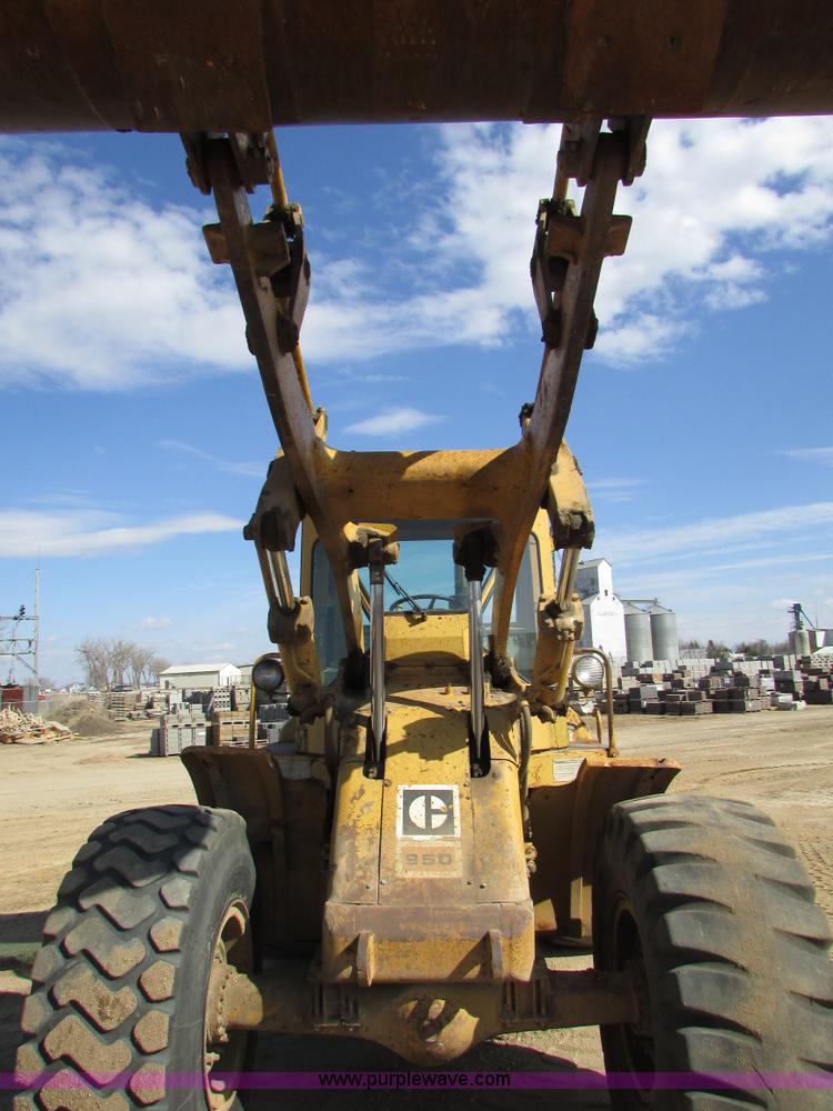 image for item I6572 1969 Caterpillar 950 wheel loader