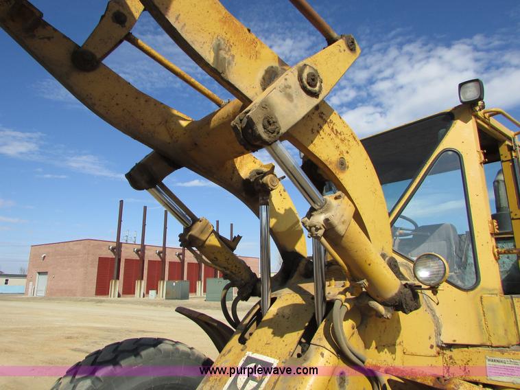 image for item I6572 1969 Caterpillar 950 wheel loader