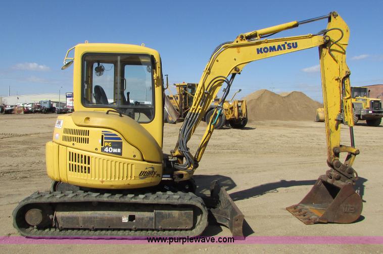 image for item I6573 Komatsu PC40MRX compact excavator