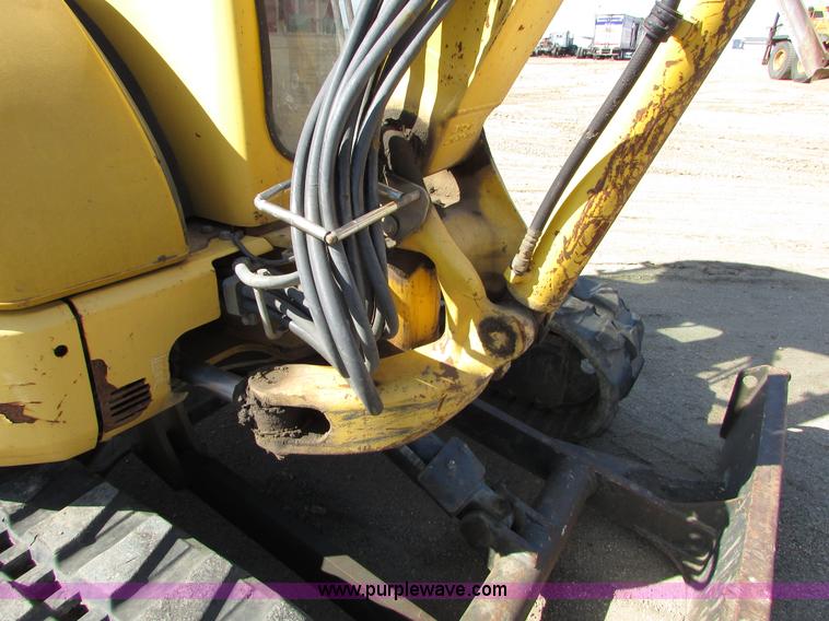 image for item I6573 Komatsu PC40MRX compact excavator