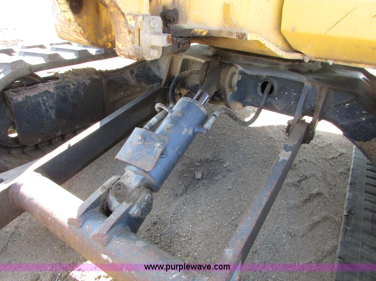 image for item I6573 Komatsu PC40MRX compact excavator