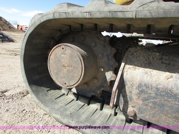 image for item I6573 Komatsu PC40MRX compact excavator