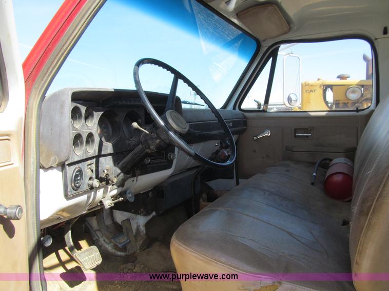 image for item J3253 1984 GMC 6000 fuel truck