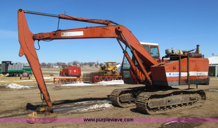image for item J3256 Bantam C451 excavator with electromagnet