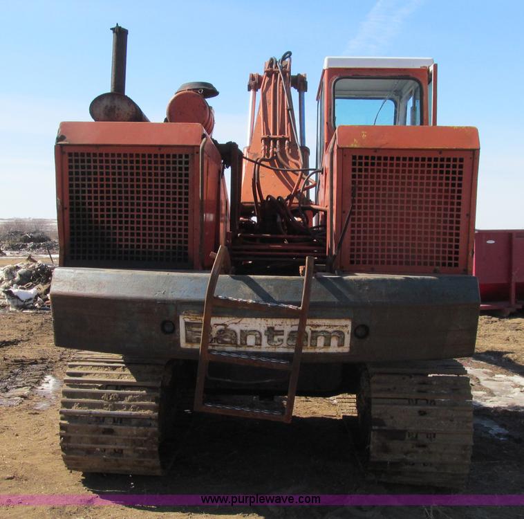image for item J3256 Bantam C451 excavator with electromagnet