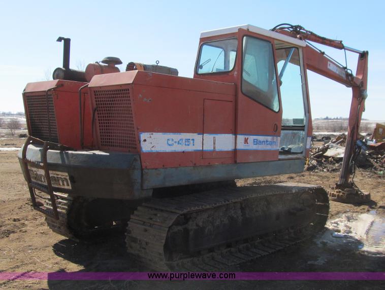 image for item J3256 Bantam C451 excavator with electromagnet