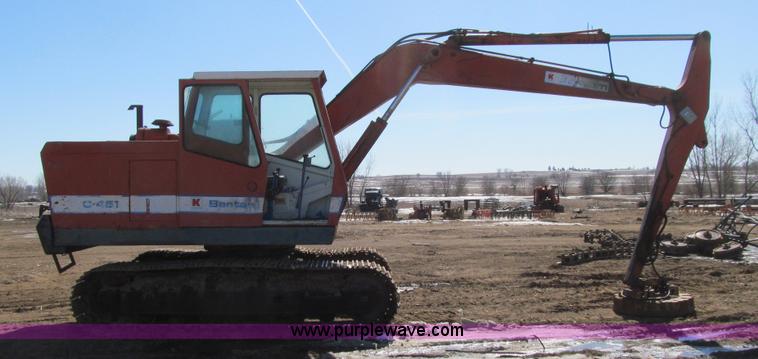 image for item J3256 Bantam C451 excavator with electromagnet