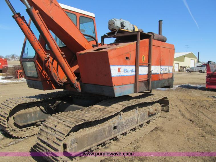 image for item J3256 Bantam C451 excavator with electromagnet