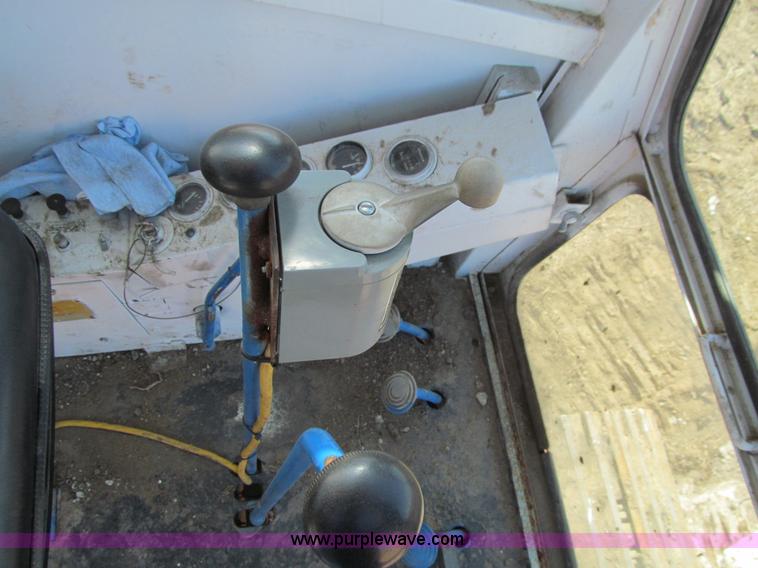 image for item J3256 Bantam C451 excavator with electromagnet