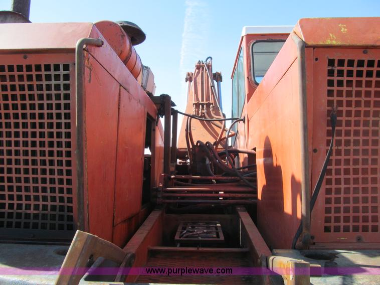 image for item J3256 Bantam C451 excavator with electromagnet