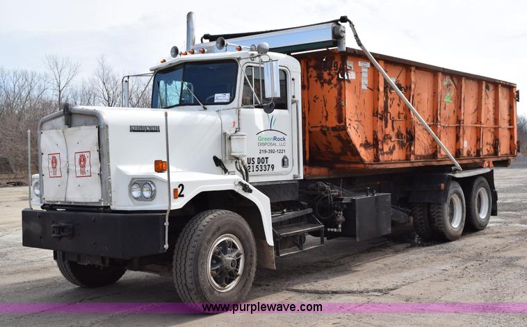 image for item K2376 1986 Kenworth C500 roll off truck