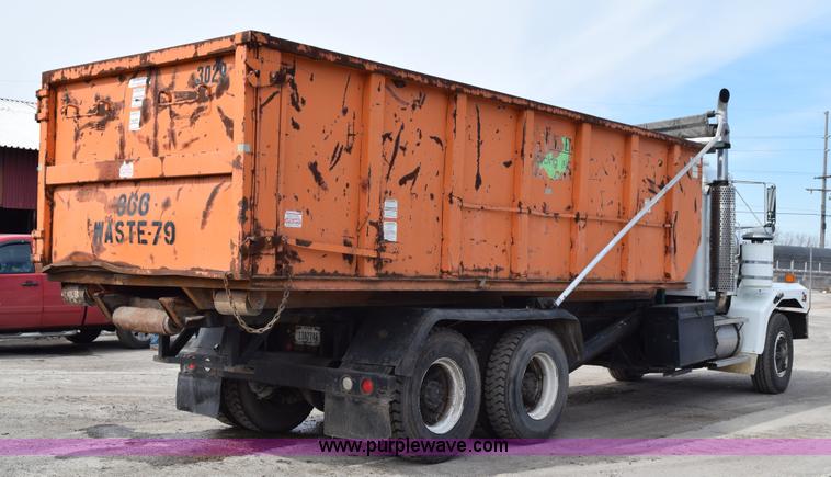 image for item K2376 1986 Kenworth C500 roll off truck