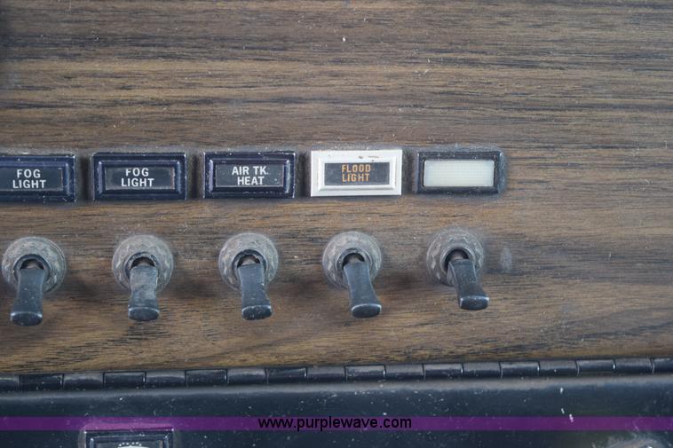 image for item K2376 1986 Kenworth C500 roll off truck