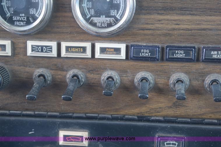 image for item K2376 1986 Kenworth C500 roll off truck