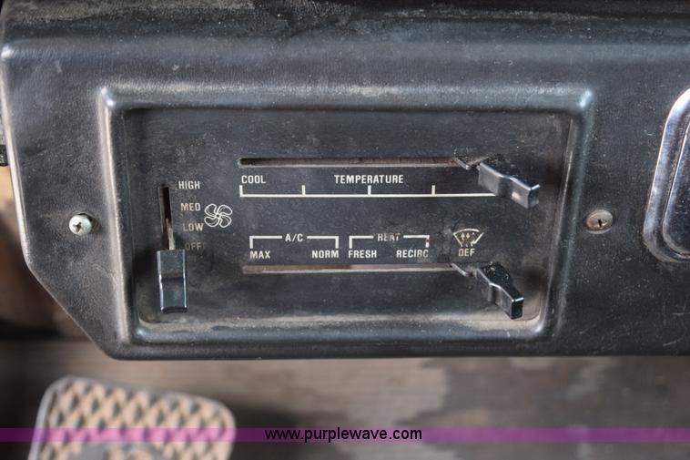 image for item K2376 1986 Kenworth C500 roll off truck