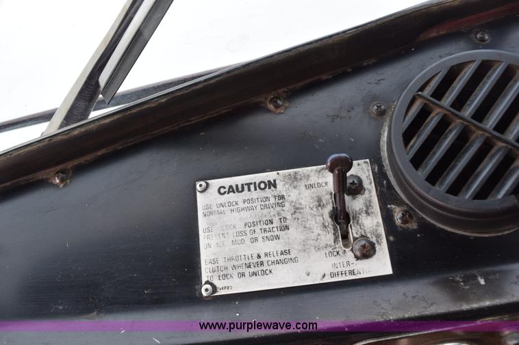 image for item K2376 1986 Kenworth C500 roll off truck