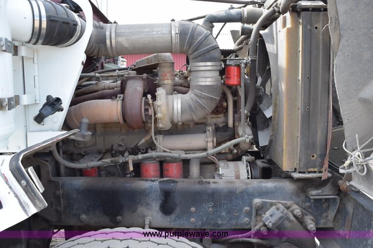 image for item K2376 1986 Kenworth C500 roll off truck