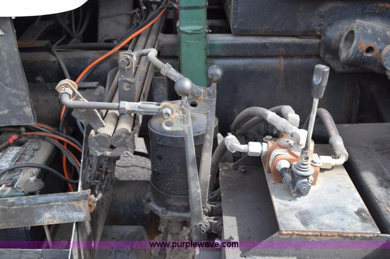 image for item K2376 1986 Kenworth C500 roll off truck