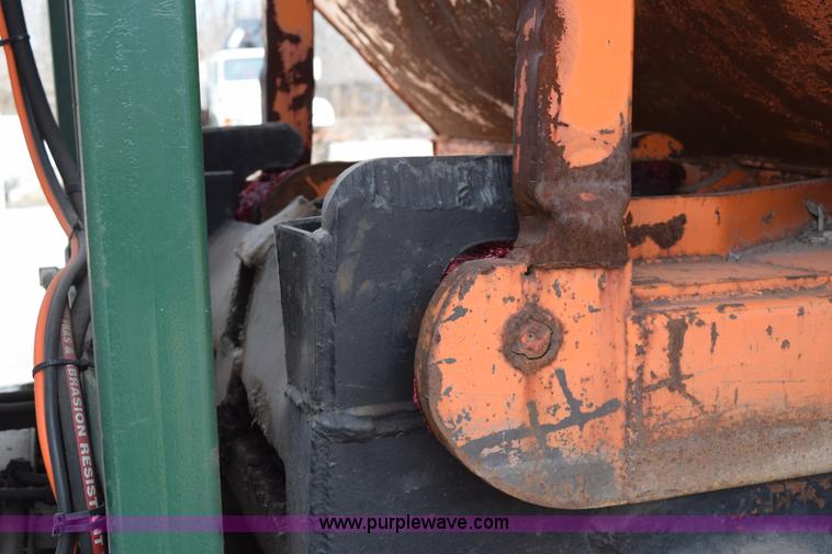 image for item K2376 1986 Kenworth C500 roll off truck