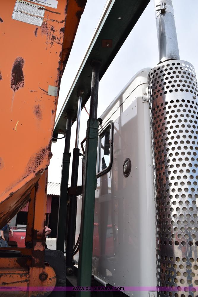 image for item K2376 1986 Kenworth C500 roll off truck