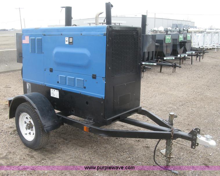 image for item K2960 2003 Miller Big Blue 302P welder/generator