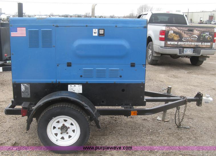 image for item K2960 2003 Miller Big Blue 302P welder/generator