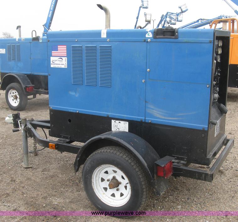 image for item K2960 2003 Miller Big Blue 302P welder/generator