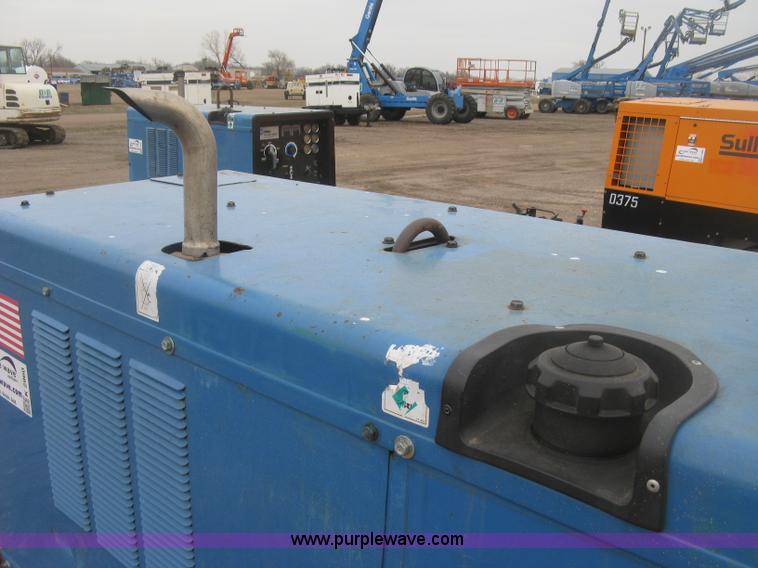 image for item K2960 2003 Miller Big Blue 302P welder/generator