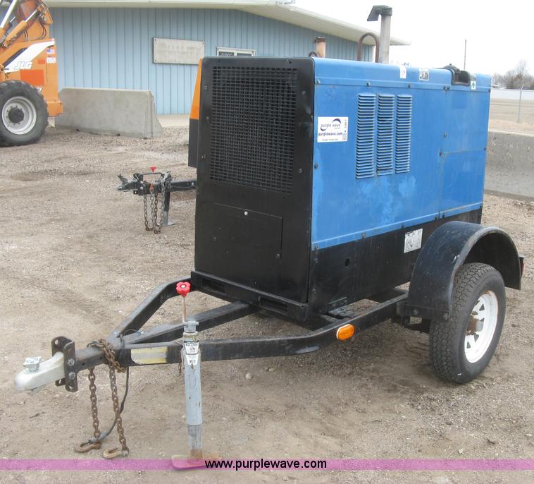 image for item K2961 2003 Miller Big Blue 302P DC welder/generator