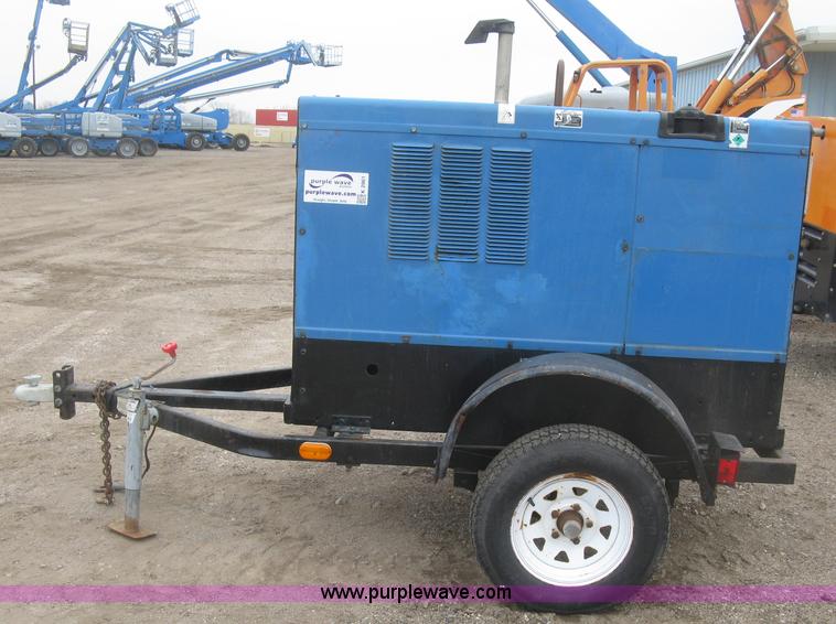 image for item K2961 2003 Miller Big Blue 302P DC welder/generator