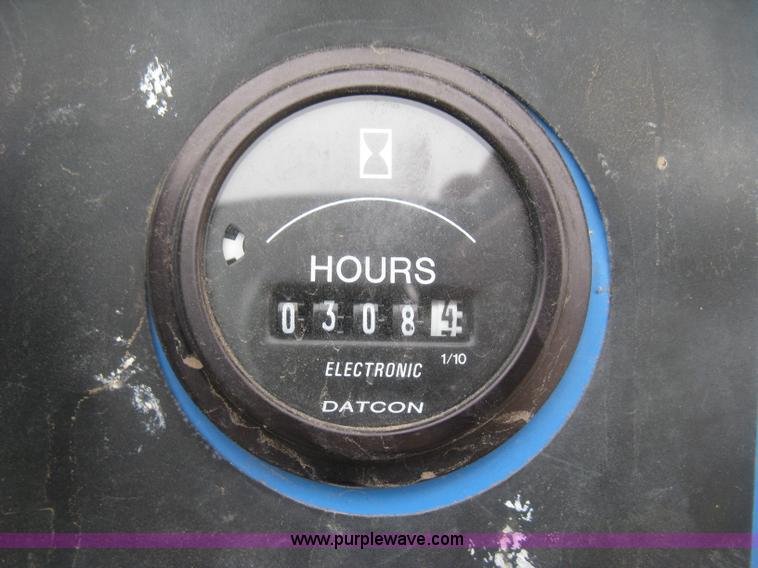 image for item K2964 2001 Genie S-60 boom lift