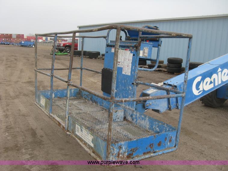 image for item K2964 2001 Genie S-60 boom lift