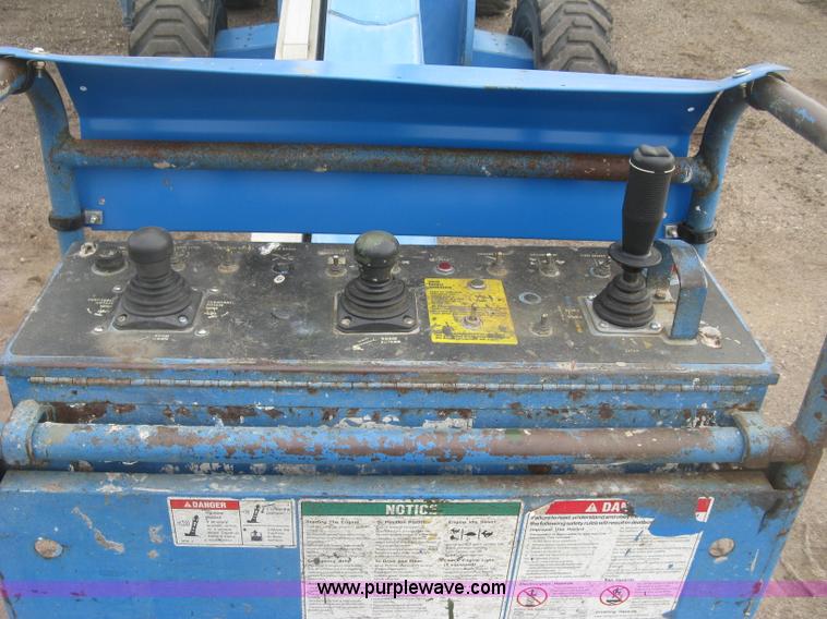 image for item K2964 2001 Genie S-60 boom lift