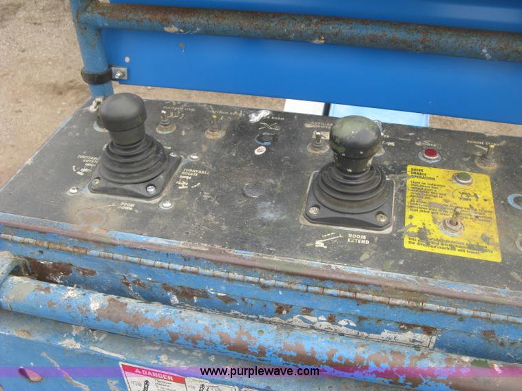 image for item K2964 2001 Genie S-60 boom lift