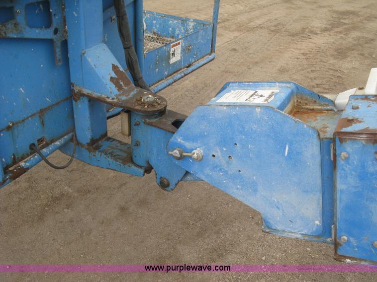 image for item K2964 2001 Genie S-60 boom lift