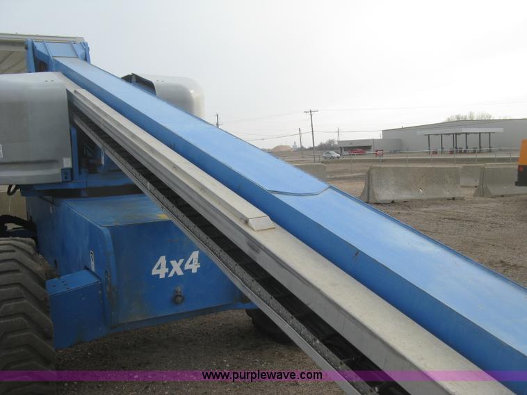 image for item K2964 2001 Genie S-60 boom lift