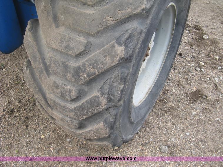 image for item K2964 2001 Genie S-60 boom lift