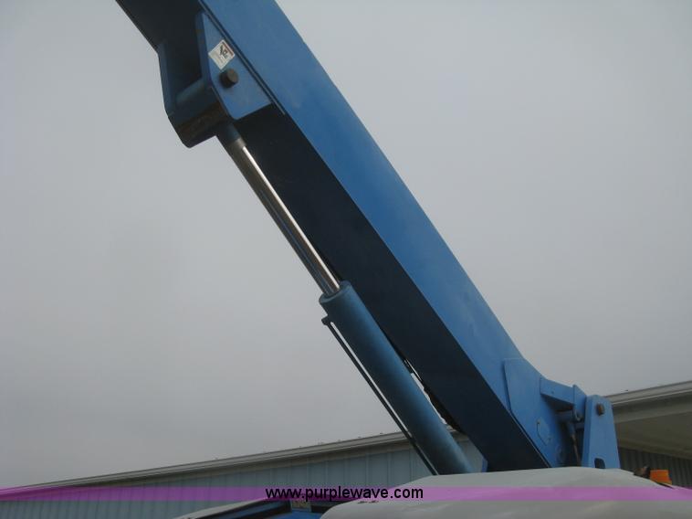image for item K2964 2001 Genie S-60 boom lift
