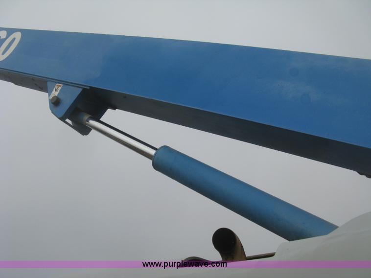 image for item K2964 2001 Genie S-60 boom lift