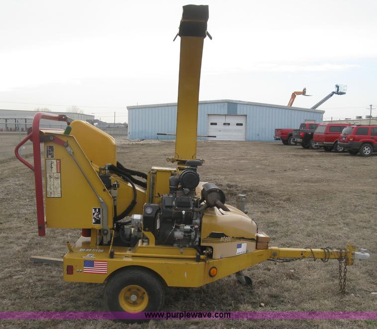 image for item K2969 2005 Vermeer BC600XL wood chipper