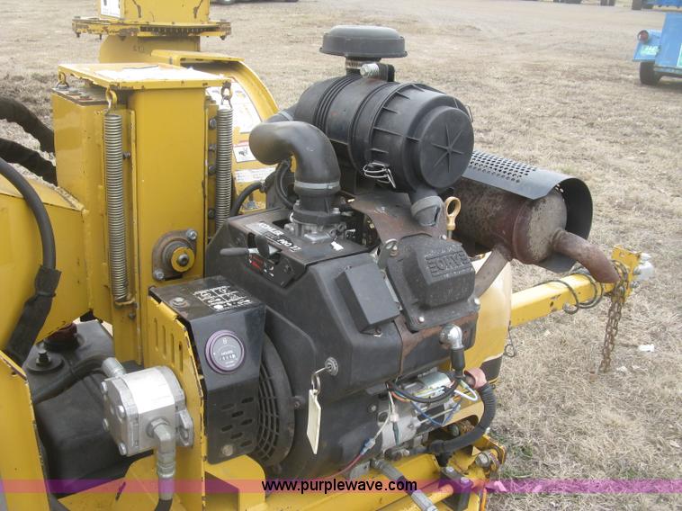 image for item K2969 2005 Vermeer BC600XL wood chipper