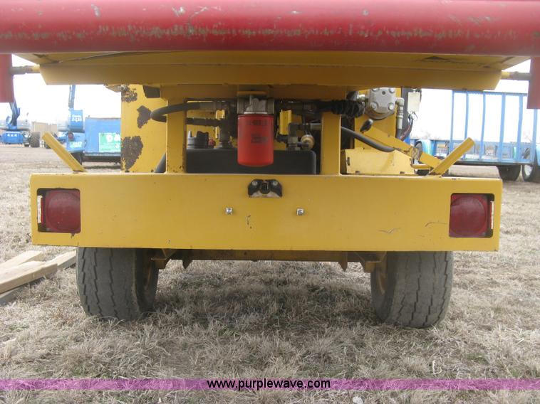 image for item K2969 2005 Vermeer BC600XL wood chipper