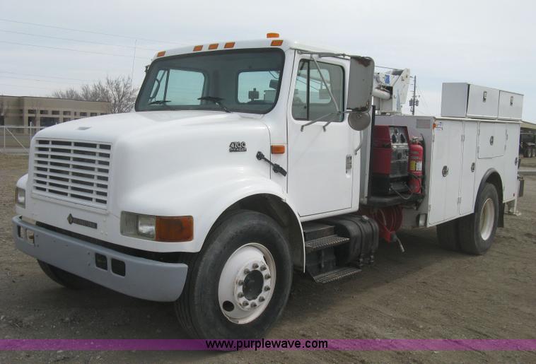 image for item K2984 1998 International 4700 service truck