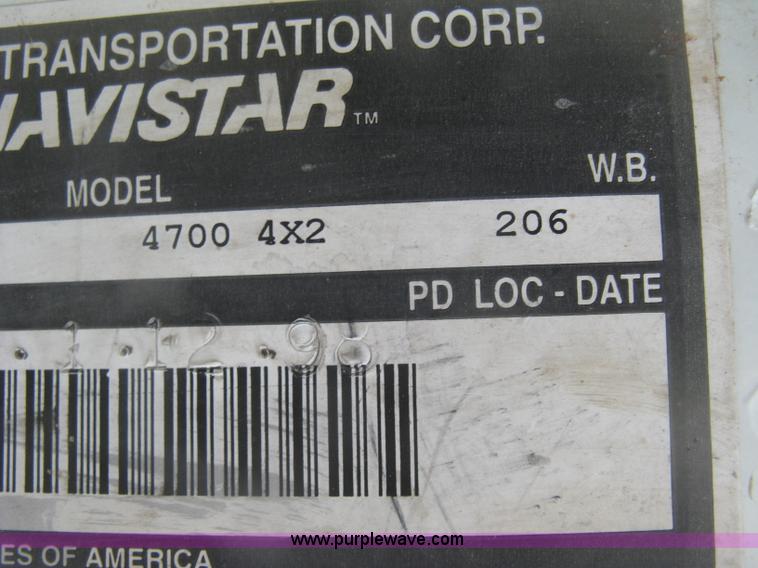 image for item K2984 1998 International 4700 service truck