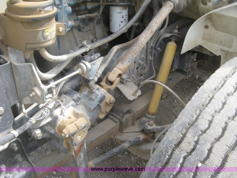 image for item K2984 1998 International 4700 service truck