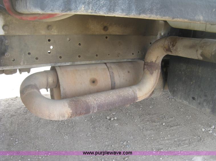 image for item K2984 1998 International 4700 service truck