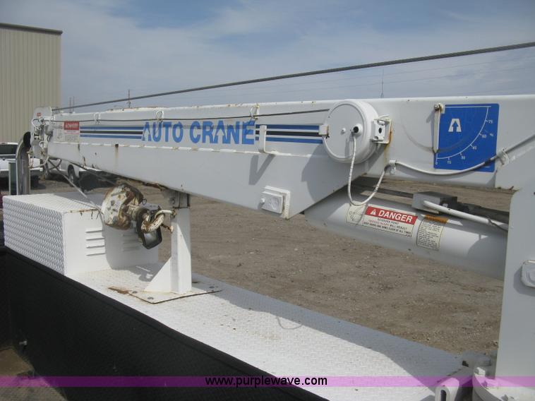 image for item K2984 1998 International 4700 service truck